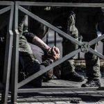 israil’in-esirlere-yaptigi-iskenceler-ortaya-cikti!-cop-ve-tufek-dipcigiyle…