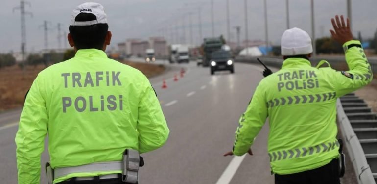 Yurt genelinde 18 bini aşkın sürücüye işlem