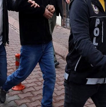 Örgütsel dokümanları deşifre oldu! Ankara merkezli 4 ilde PKK operasyonu: 16 gözaltı 7 orgutsel-dokumanlari-desifre-oldu!-ankara-merkezli-4-ilde-pkk-operasyonu:-16-gozalti