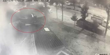 rize'de-ucan-cati-otoparktaki-araclarin-uzerine-dustu!-–-tgrt-haber