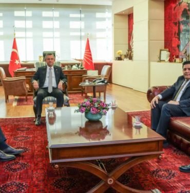 CHP Genel Başkanı Özgür Özel, Saadet Partisi heyetini kabul etti 7 chp-genel-baskani-ozgur-ozel,-saadet-partisi-heyetini-kabul-etti