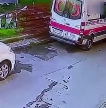 İstanbul'da ambulansla uyuşturucu taşıdılar! Şüpheliler sağlık çalışanı çıktı 10 istanbul’da-ambulansla-uyusturucu-tasidilar!-supheliler-saglik-calisani-cikti