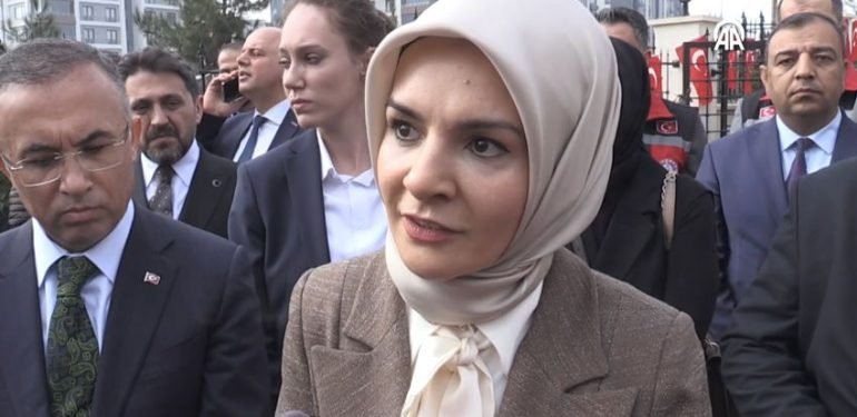 Aile ve Sosyal Hizmetler Bakanlığı'ndan gazeteci Ataklı hakkında suç