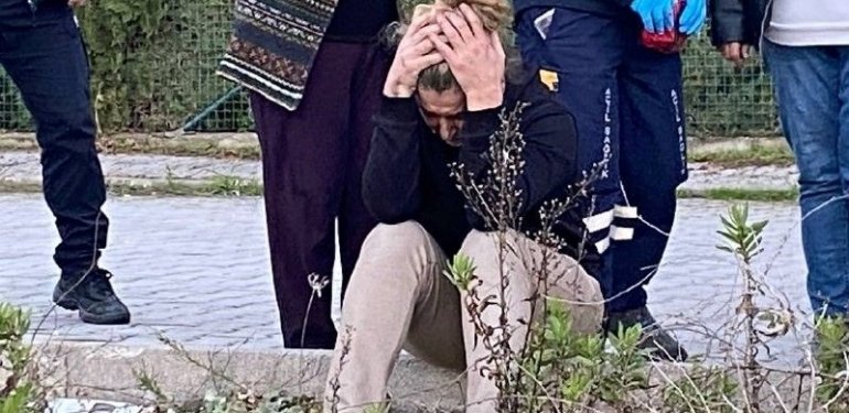 Evinde çıkan yangında son anda kendini dışarı attı: Gözyaşlarını tutamadı