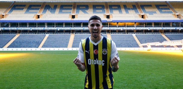Rade Krunic resmen Fenerbahçe’de