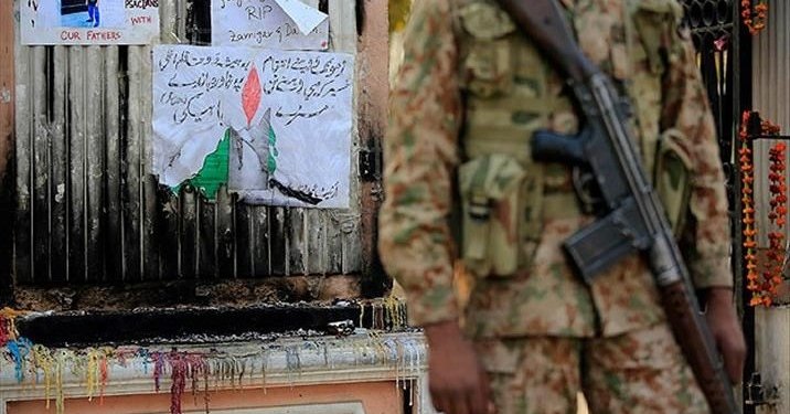 Pakistan’daki bombalı saldırı ve çatışmalarda 5 asker öldü, 7 militan etkisiz hale getirildi