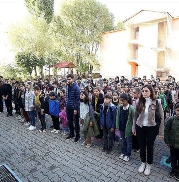 Milli Eğitim Bakanı Tekin duyurdu: Şehitler için tüm okullarda saygı duruşunda bulunulacak