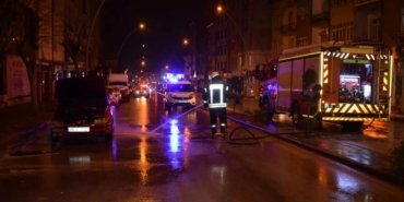 Karaman’da otomobil yandı: Yol bir süre trafiğe kapatıldı