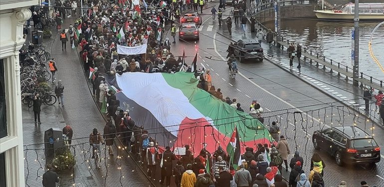 Hollanda’da Filistin’e destek gösterisi düzenlendi