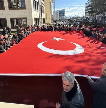 Bingöl’de şehit aileleri, gaziler ve vatandaşlardan teröre tepki