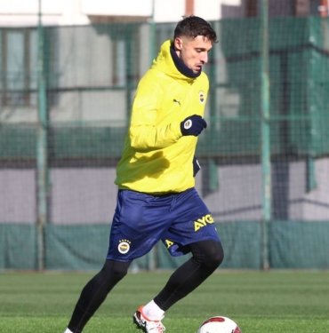 Fenerbahçe’de Rade Krunic ilk antrenmanına çıktı