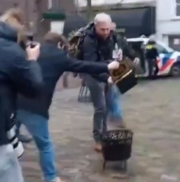 Hollanda’da Kur’an-ı Kerim’e çirkin saldırı