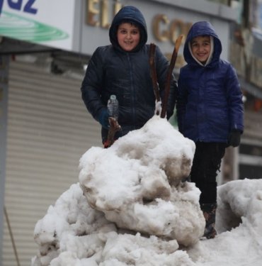3 ilde eğitime kar engeli (15 Ocak’ta hangi illerde okullar tatil?)
