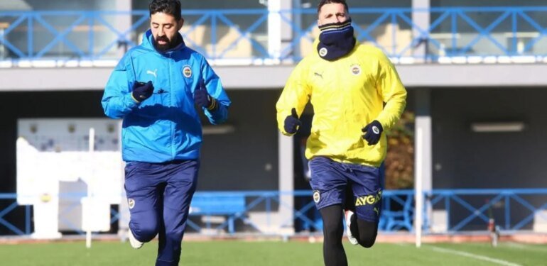 Fenerbahçe'de yeni transfer Rade Krunic antrenmanlara başladı