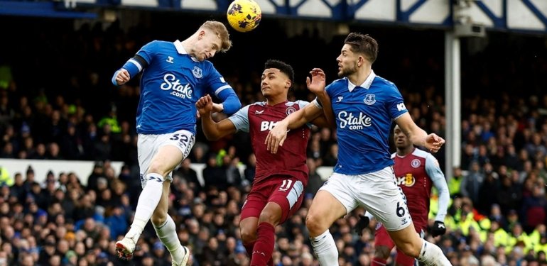 Aston Villa zirve yarışında yaralı: Everton’da gol sesi çıkmadı