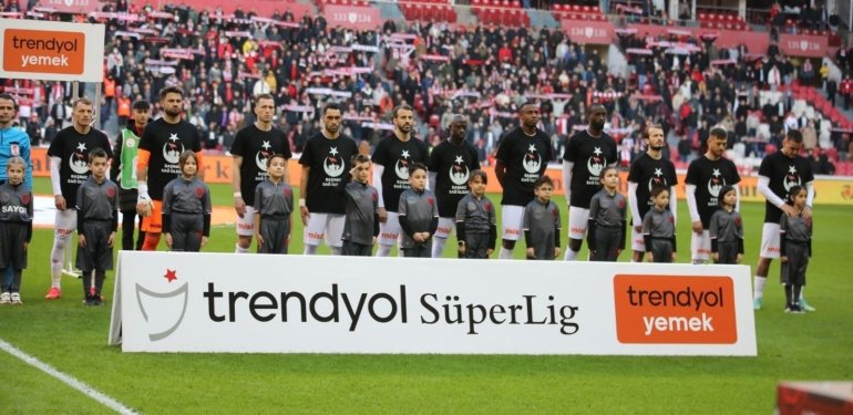 Samsunspor – Sivasspor maçında şehitler unutulmadı