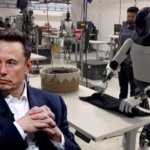 Elon Musk’ın Tesla robotu bu kez de tişört katladı