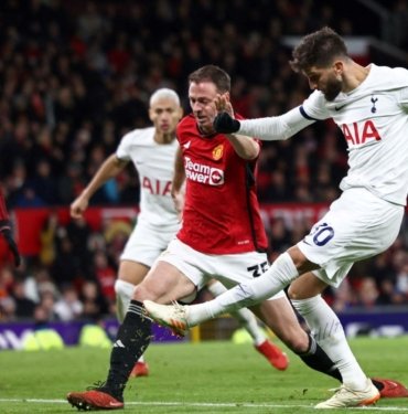 Manchester United ile Tottenham düellosunda kazanan çıkmadı