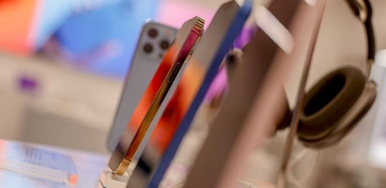 Apple küresel akıllı telefon satışlarında zirvede