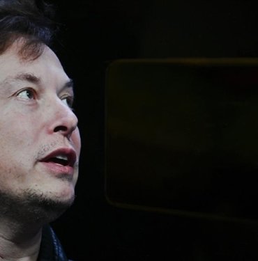 Elon Musk, Tesla’daki hisse oranını yükseltmeden yapay zekaya yatırım yapmak istemiyor
