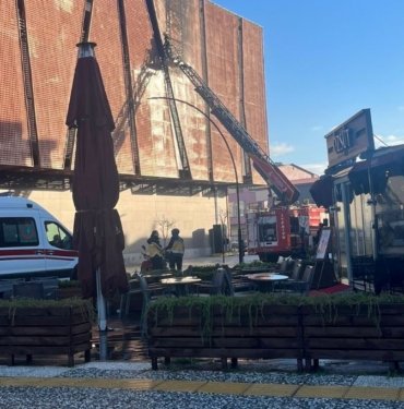 Çanakkale’de AVM’de korkutan yangın