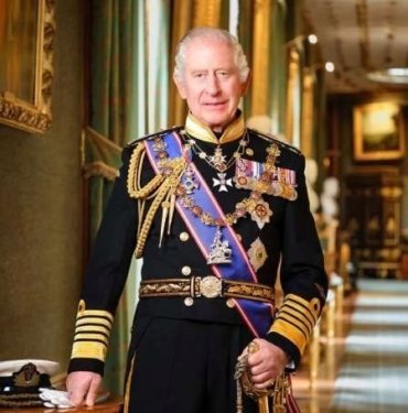 Charles’ın kral portresi eleştiri odağında: Utanç verici israf