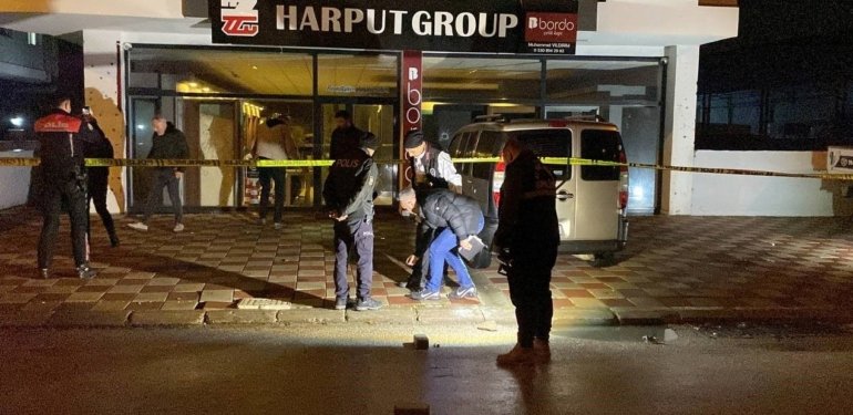 İş yerine pompalı tüfekle saldırıp kayıplara karıştılar