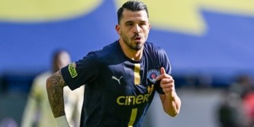 Süper Lig’de gol krallığı yarışındaki tek Türk olan Aytaç Kara en golcü sezonunu geçiriyor