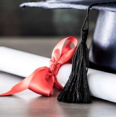 Kiralık diploma yeni kazanç yolu oldu: 800 TL’den başlıyor