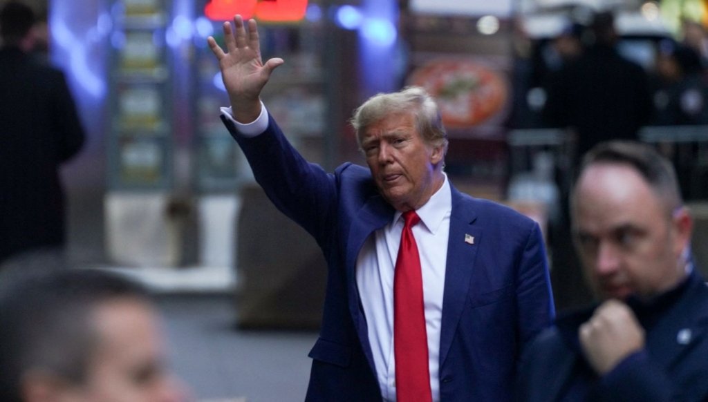ABD’de başkanlık seçim yarışında Trump, Iowa’daki ön seçimleri kazandı