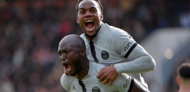 “Beşiktaş için Paris’i yakacak” (16 Ocak 2024 spor manşetleri)