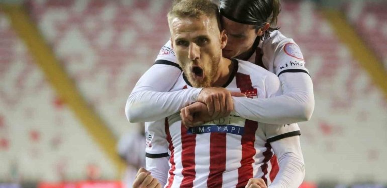 Sivassporlu Samu Saiz Eyüpspor’da