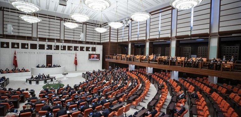 Aden Körfezi tezkeresi Meclis’te kabul edildi