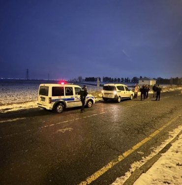 Erzurum’da sevgilisiyle tartışan kadın hareket halindeki araçtan atladı