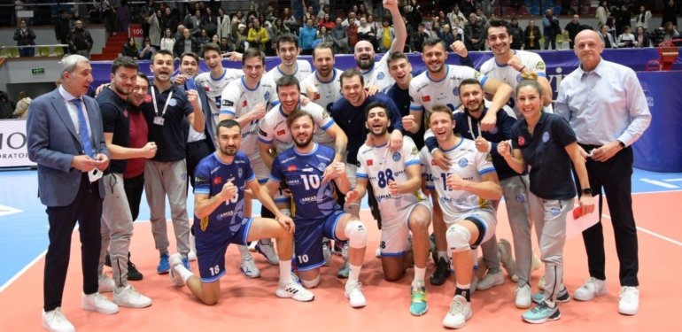 Arkas Spor, iç sahada kazanmaya devam ediyor