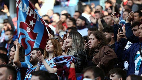 Trabzonspor-Galatasaray maçının biletleri satışa çıkıyor