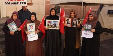 Diyarbakır annelerinin evlat nöbetine bir aile daha katıldı
