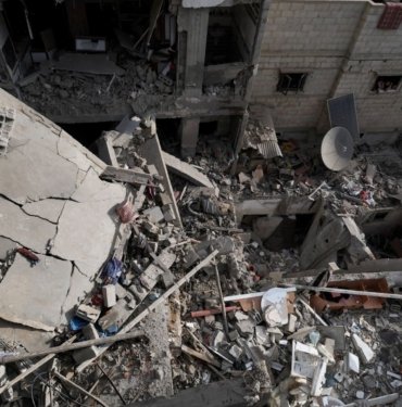 İsrail savaş uçakları Refah’ta bir ailenin evini bombaladı: 19 kişi öldü