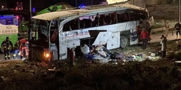 Mersin’deki otobüs kazasında ölen 3 kişinin cenazesi Mardin ve Şırnak’ta defnedildi