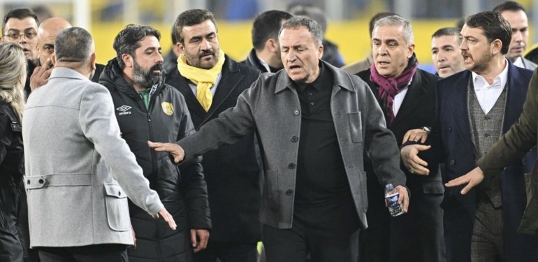 Ankaragücü’nün Eski Başkanı Faruk Koca, Kulüpler Birliği Vakfı toplantısına katıldı