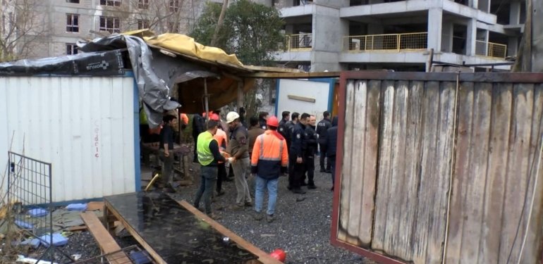 Ataşehir’de işçilerin kaldığı konteynerde yangın çıktı