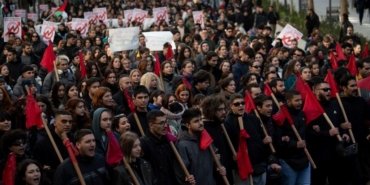 Yunanistan’da öğrenciler özel üniversitelere karşı protesto düzenledi