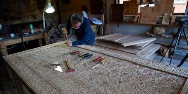 El Hamra Sarayı ile Ulu Cami motifleri aynı panoda bir araya geldi