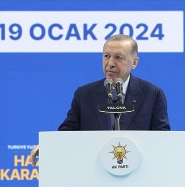 Cumhurbaşkanı Erdoğan: Ülkemizin siyasi istikrarını, güvenliğini tehdit eden hiçbir hadise tesadüf değildir