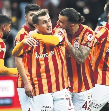 Güle oynaya ‘Dayı’landı!