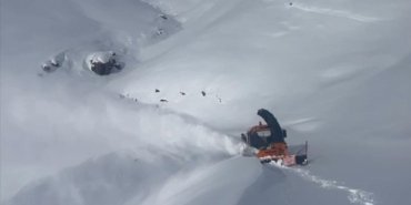 Şırnak’ta Karayolları ekipleri 7/24 karla mücadele ediyor