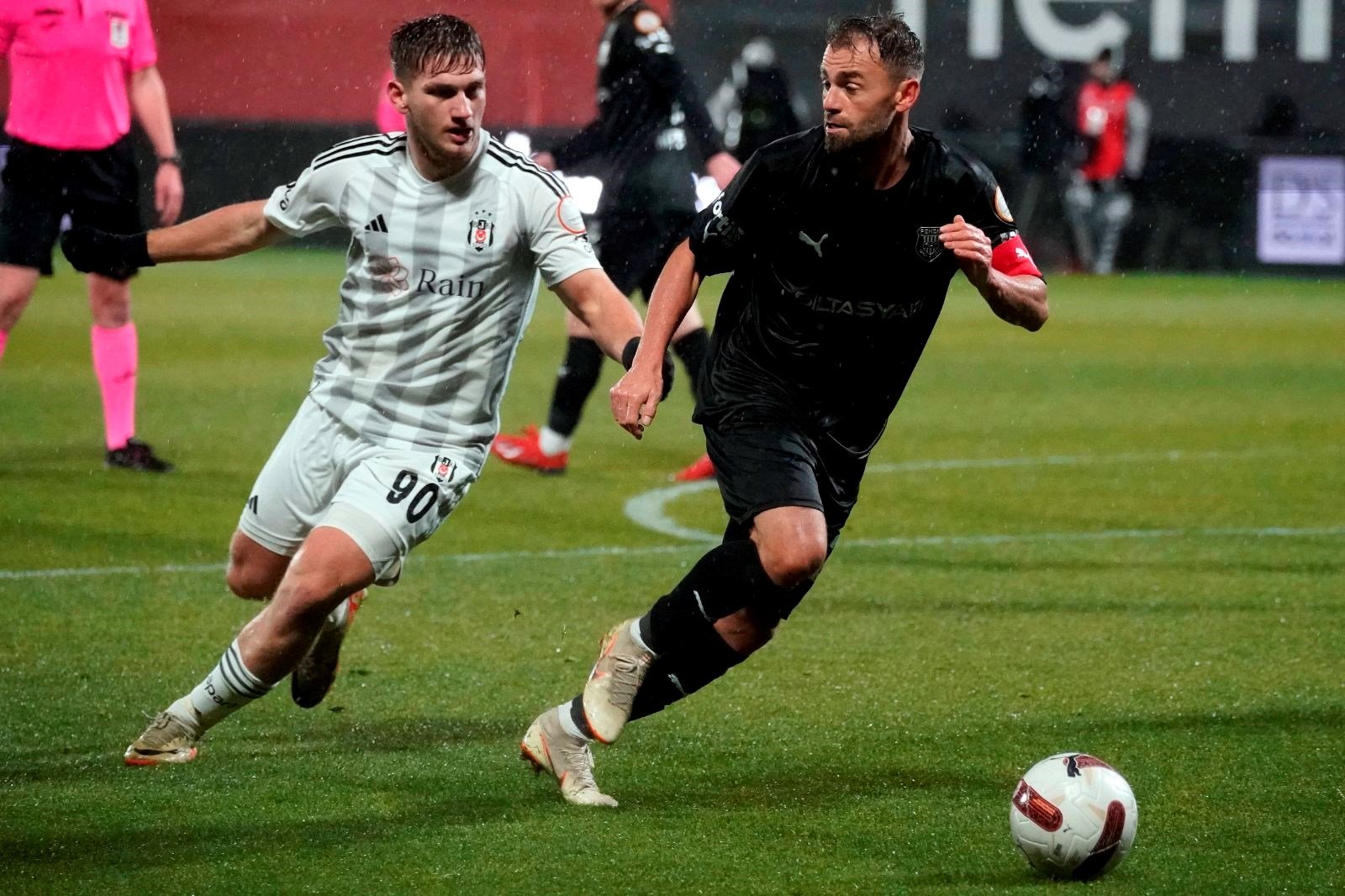 Pendikspor, Beşiktaş karşısında farkı 4’e çıkardı (Canlı anlatım)