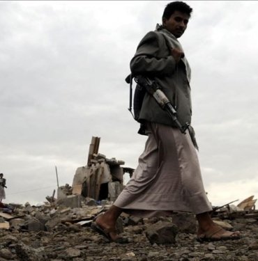 Husiler duyurdu: ABD ve İngiltere Yemen’deki Hudeyde kentine saldırdı