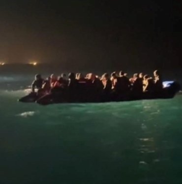 Ayvacık açıklarında 43 kaçak göçmen kurtarıldı