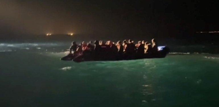 Ayvacık açıklarında 43 kaçak göçmen kurtarıldı